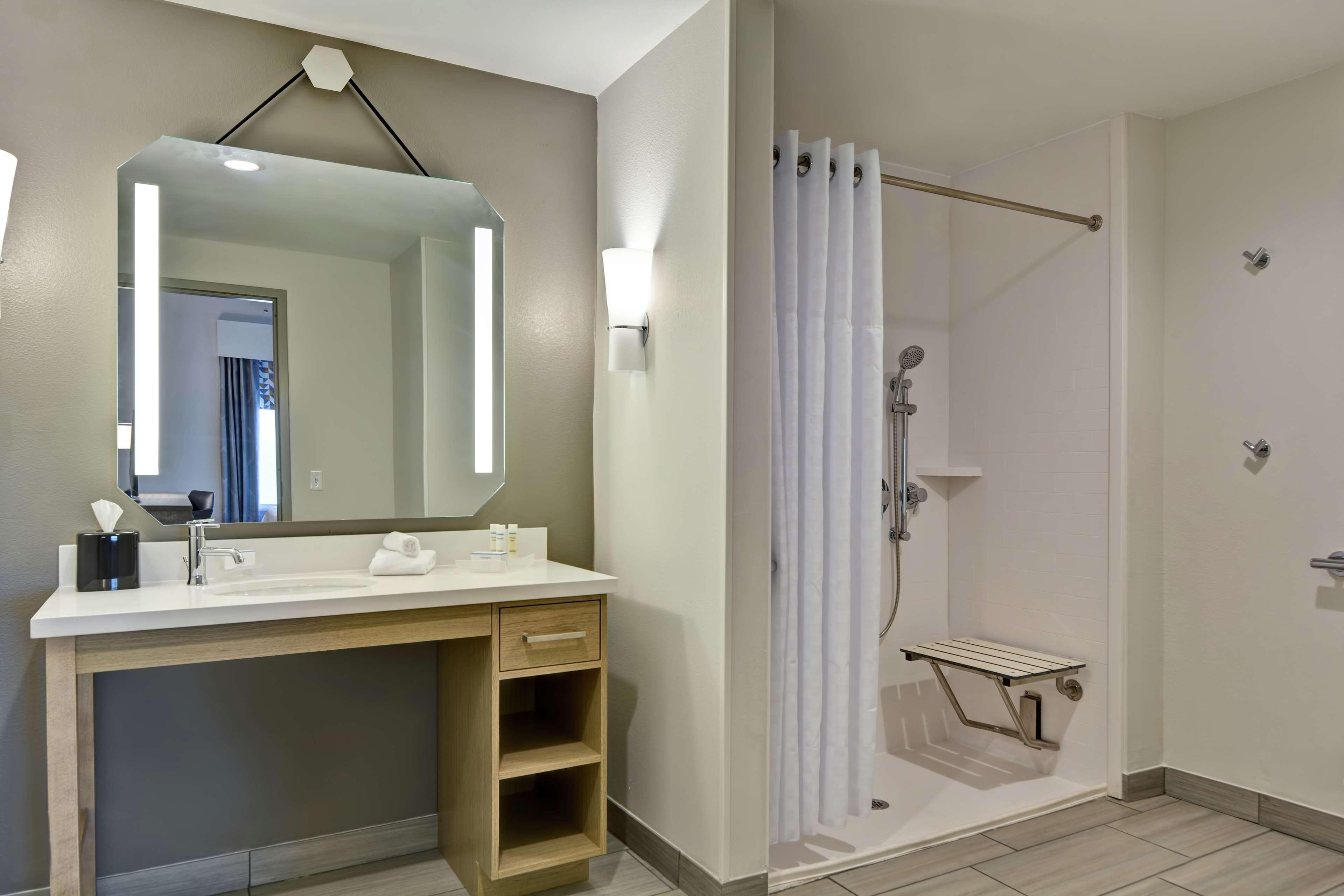 Homewood Suites By Hilton Lynchburg Bagian luar foto